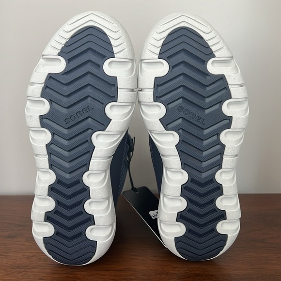 New SOREL kids explorer waterproof boots size 13, no box - Picture 6 of 7